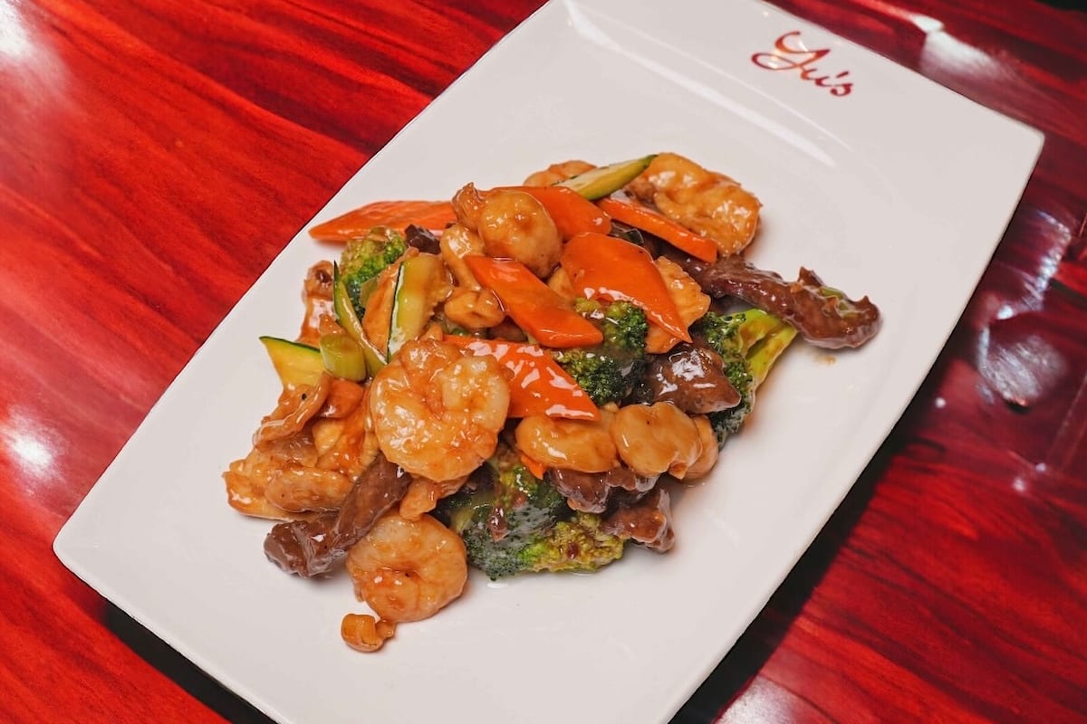 Yu's Mandarin Delivery Menu | Order Online | 600 S Milwaukee Ave ...