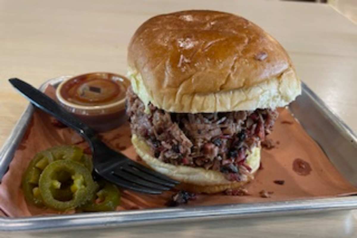 Moohogz Craft BBQ, LLC Delivery Menu Order Online 157 Welborn St