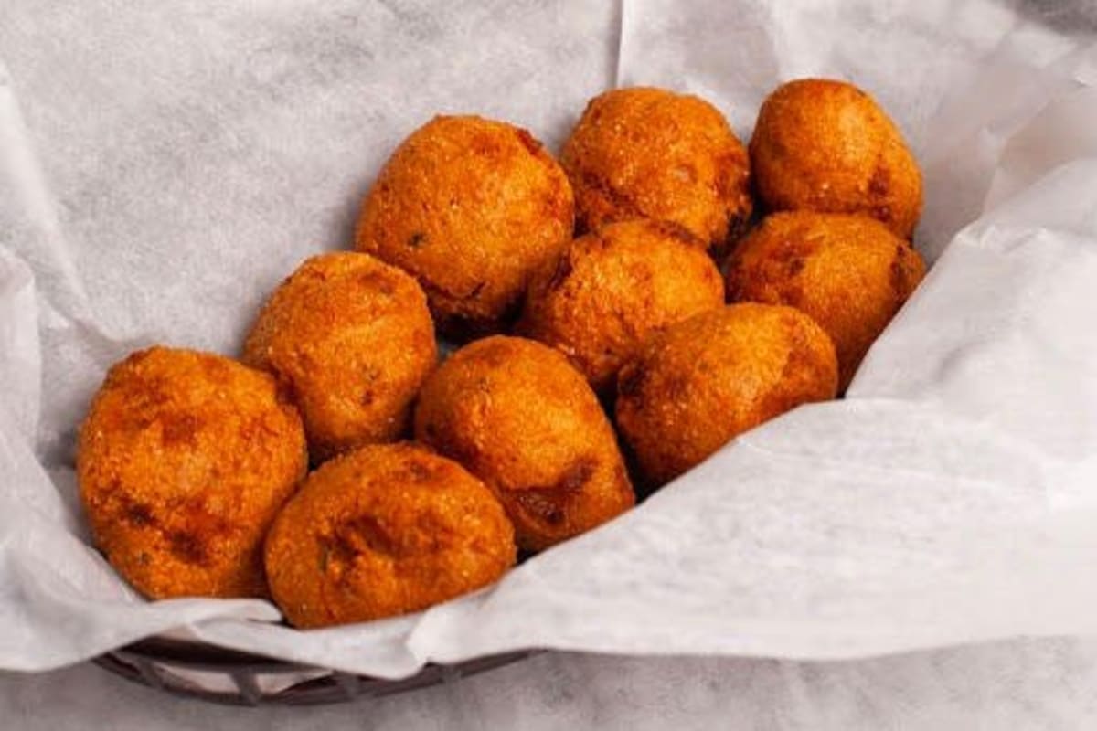 The Juicy Crab Delivery Menu Order Online 4349 Lawrenceville Hwy