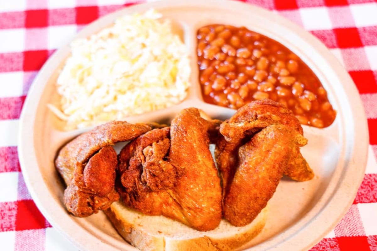 Gus's World Famous Fried Chicken Knoxville, TN Restaurant Menu