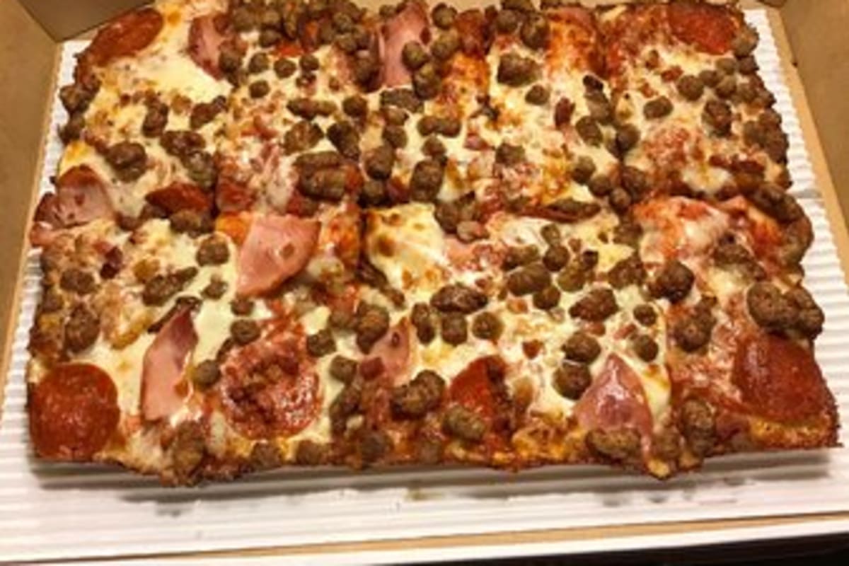 Jet's Pizza Delivery Menu Order Online 3985 Beitner Rd Traverse