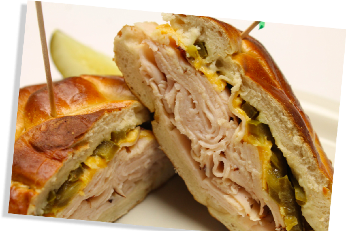 Lunchbox Deli Delivery Menu Order Online 17018 Mack Ave Grosse