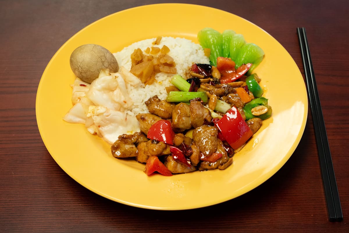 Henry's Taiwan Kitchen Delivery Menu | Order Online | 4106 Brooklyn Ave NE  Ste 102B Seattle | Grubhub