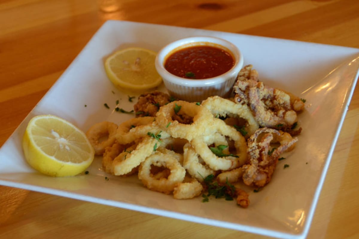 Sals Famous Pizzeria Delivery Menu Order Online 1028 East Main