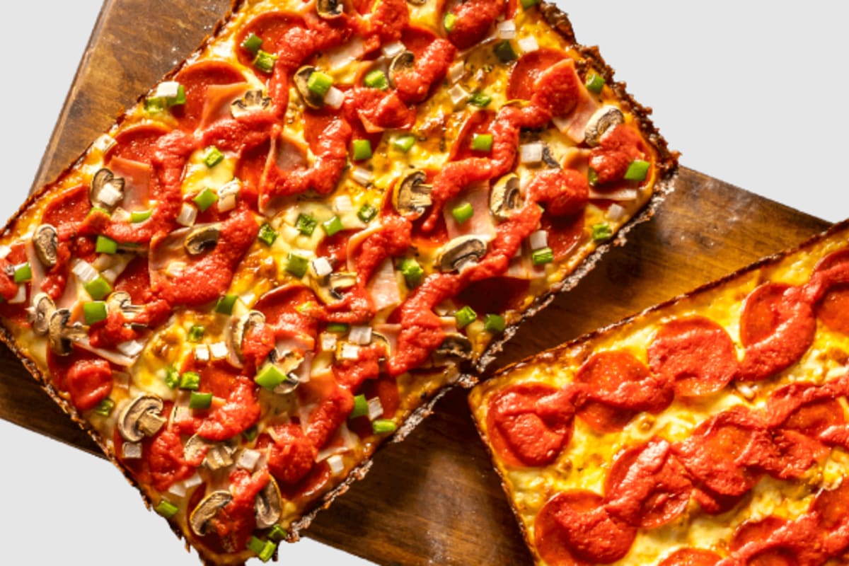 Cloverleaf Pizza Delivery Menu | Order Online | 21728 Harper Ave Saint ...