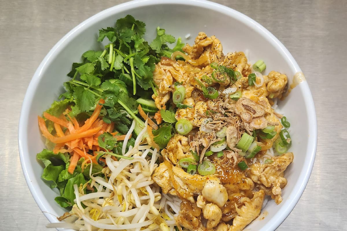 Noodle King Delivery Menu Order Online 2350 East Lincoln Highway