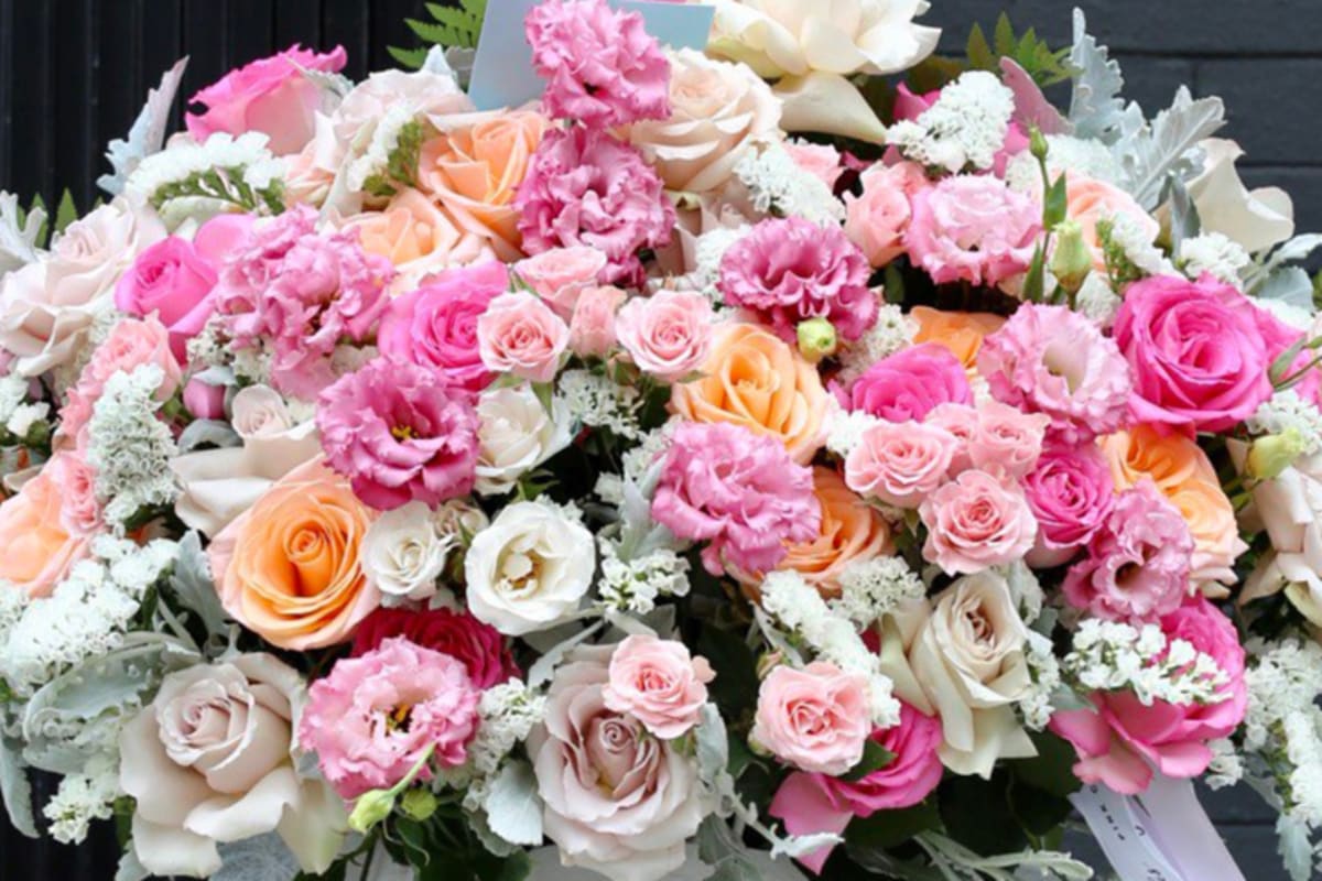 Pink Clover Florist Delivery Menu | Order Online | 98-027 Hekaha