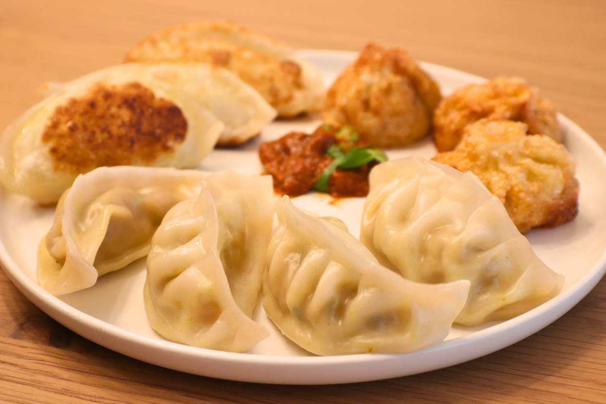 Momo Cart - Sterling, VA Restaurant | Menu + Delivery | Seamless
