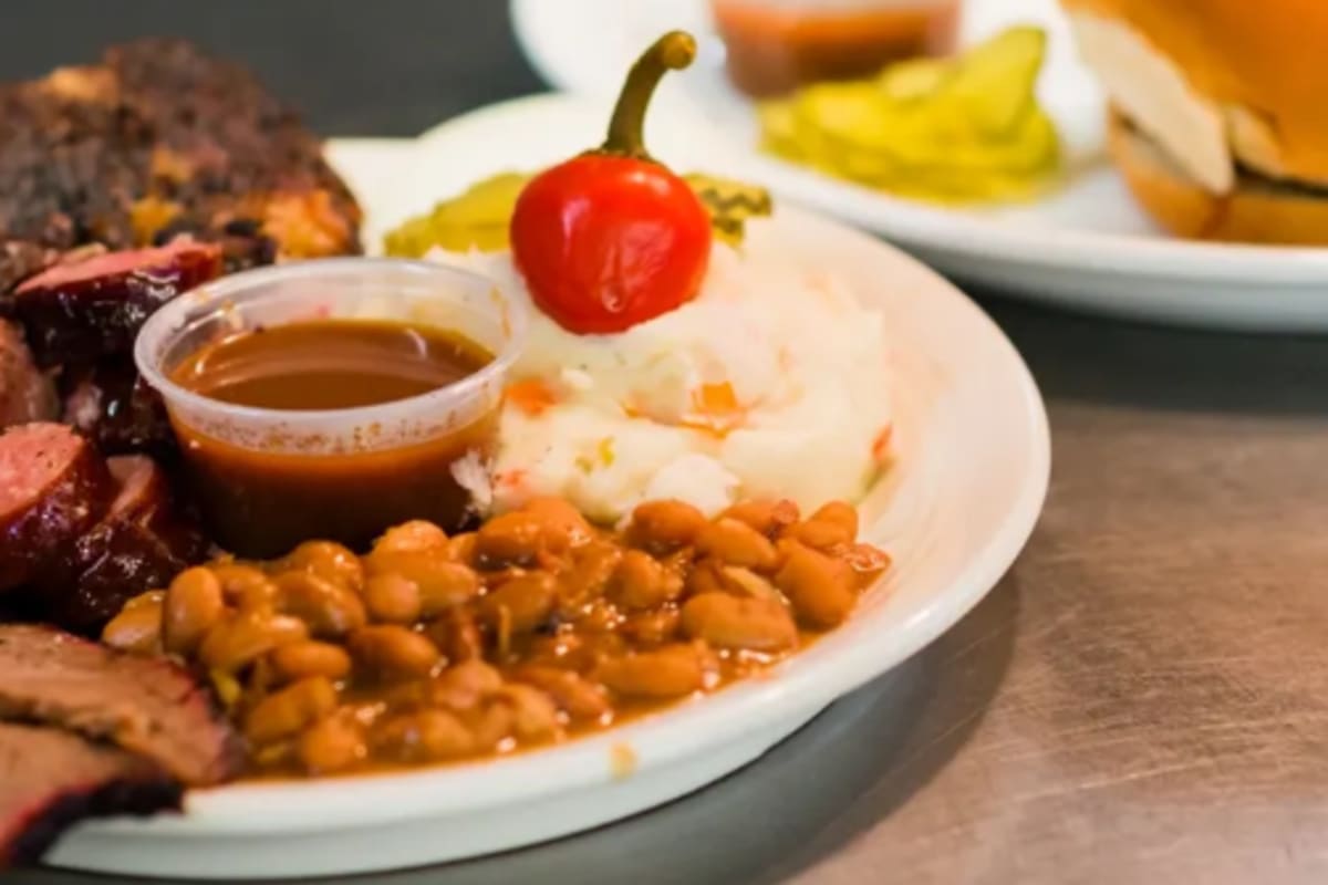 Stringer's Lufkin Bar B Q Delivery Menu | Order Online | 203 S ...