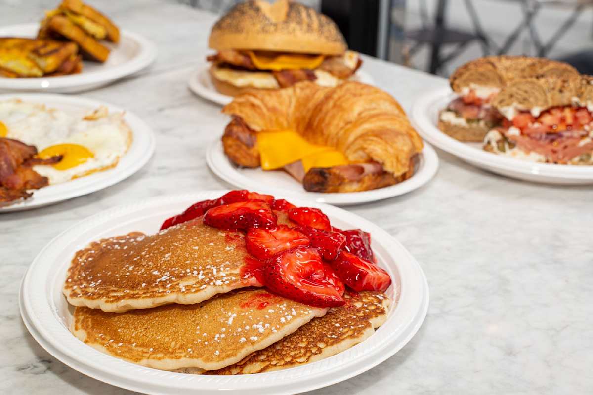 Deli Department | Schnucks, image size:1200x800