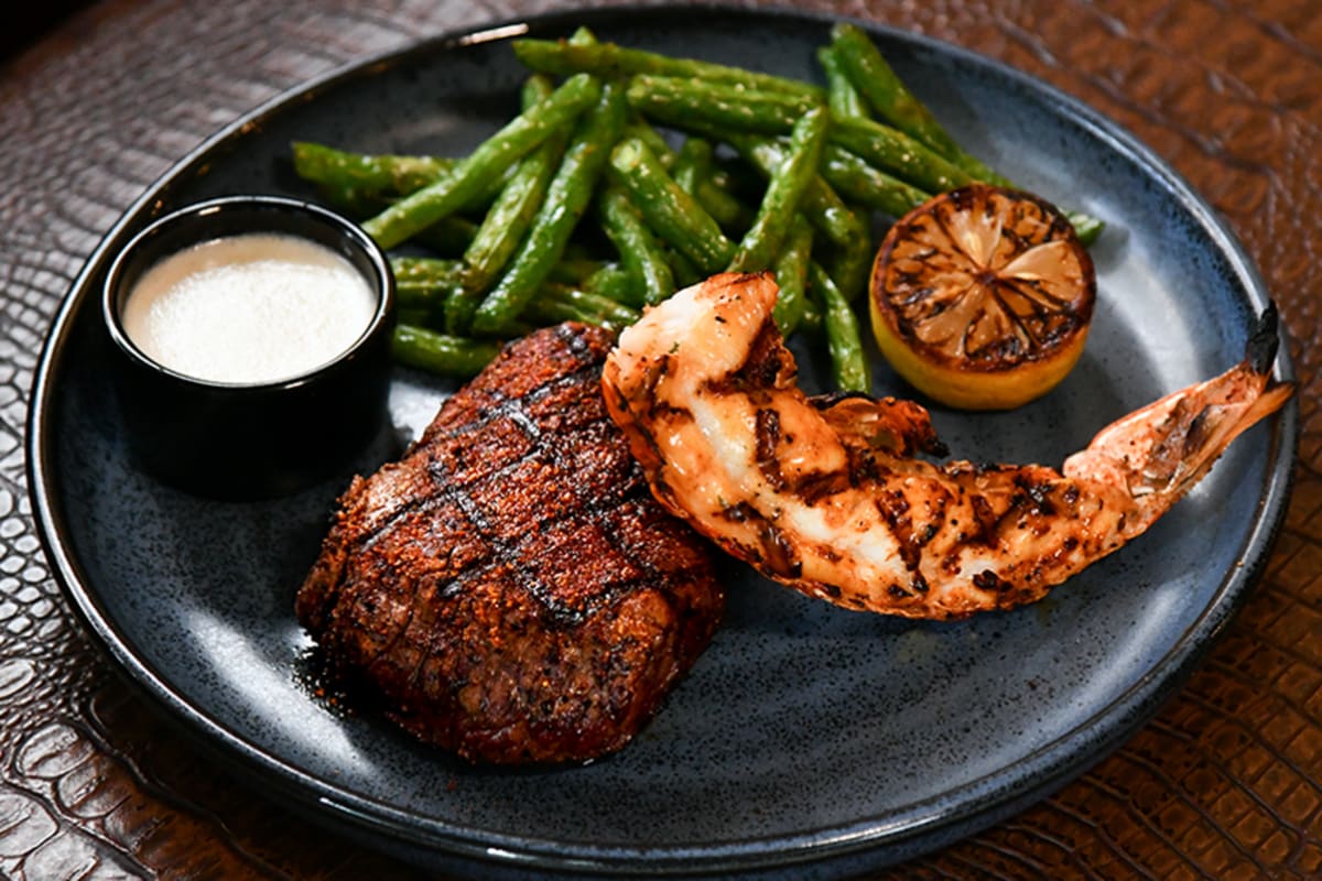 King Ranch Texas Kitchen - Houston, TX Restaurant | Menu + Delivery ...