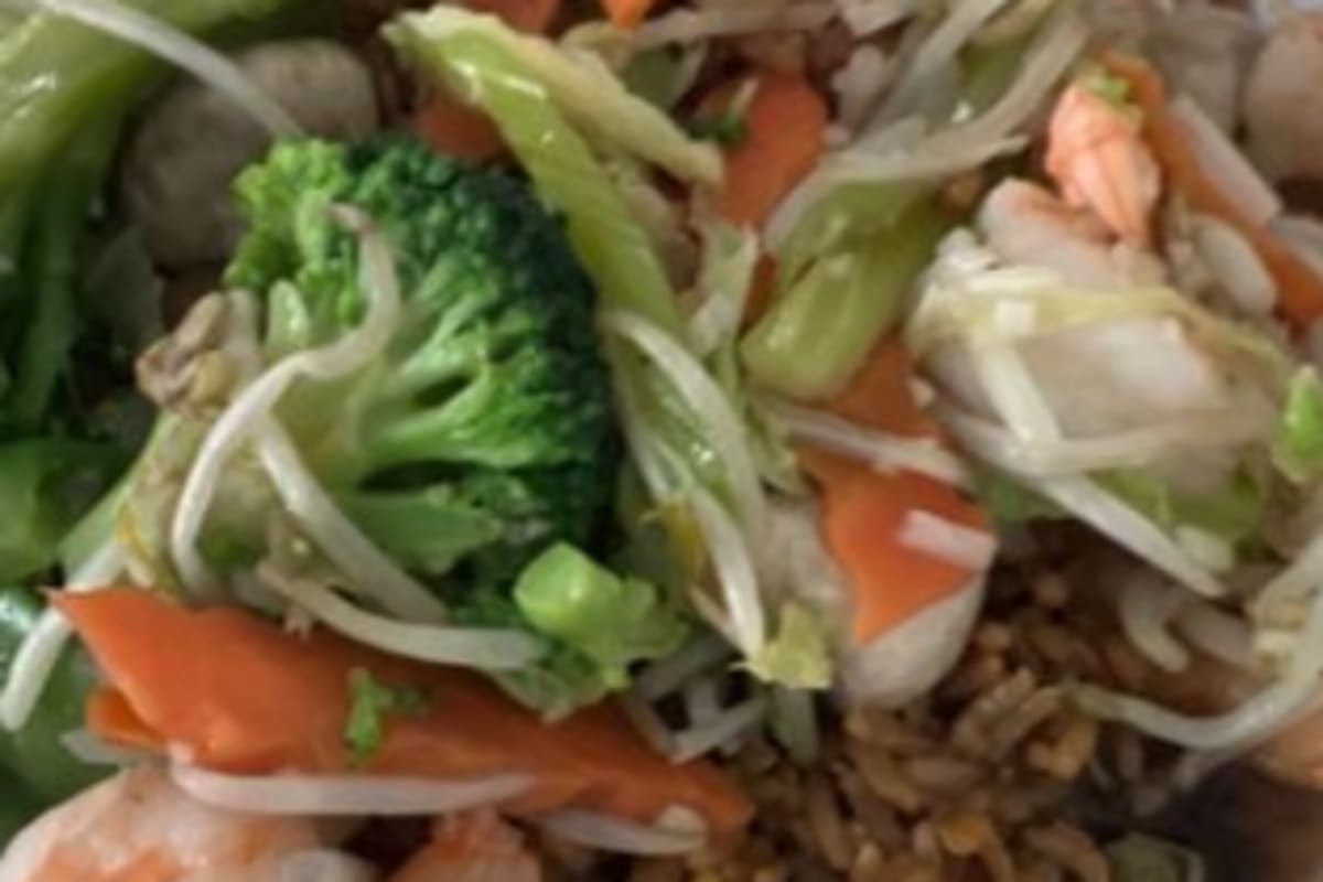 First Chop Suey Delivery Menu | Order Online | 530 Mannheim Rd Bellwood ...