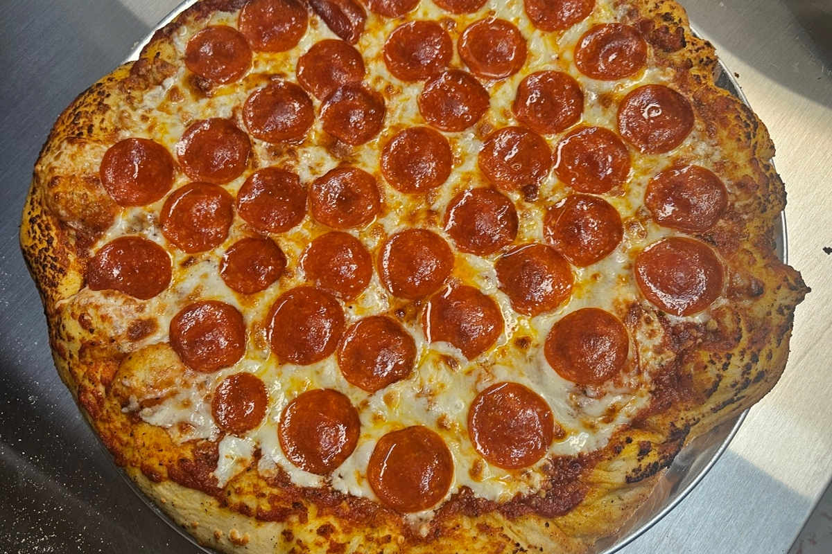 J & M's Pizza & Breakfast