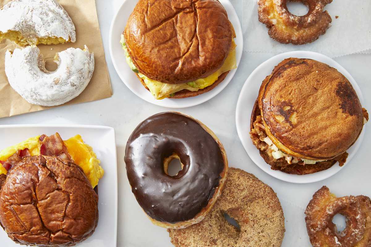 Dun Rite Chicken Do-Rite Donuts & Chicken Delivery Menu | Order Online | 1027 W Addison ...