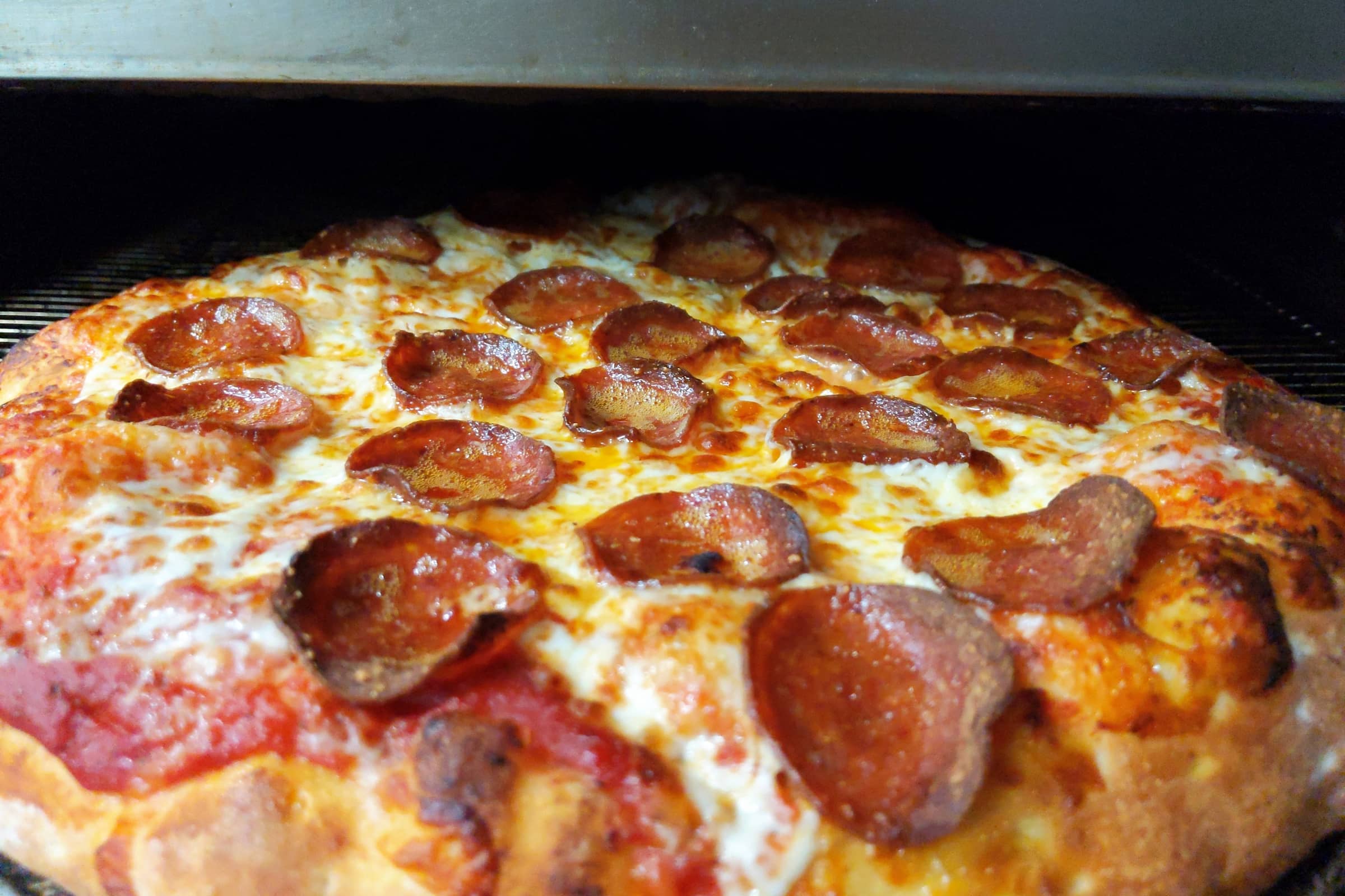 Deli News Pizza Delivery Menu Order Online 5555 E Stearns St Ste