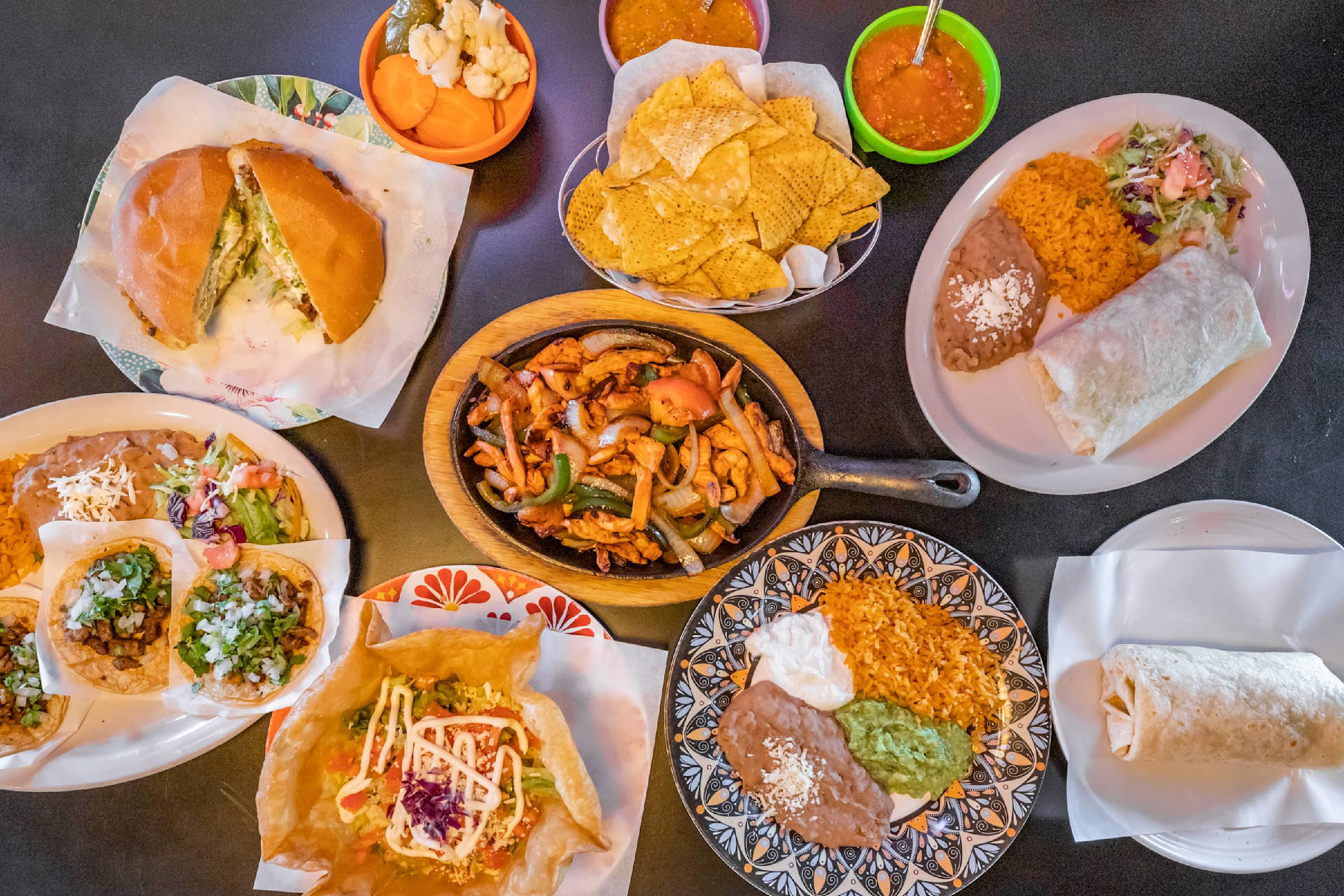 Taqueria Los Comales - Bridgeview, IL Restaurant | Menu + Delivery