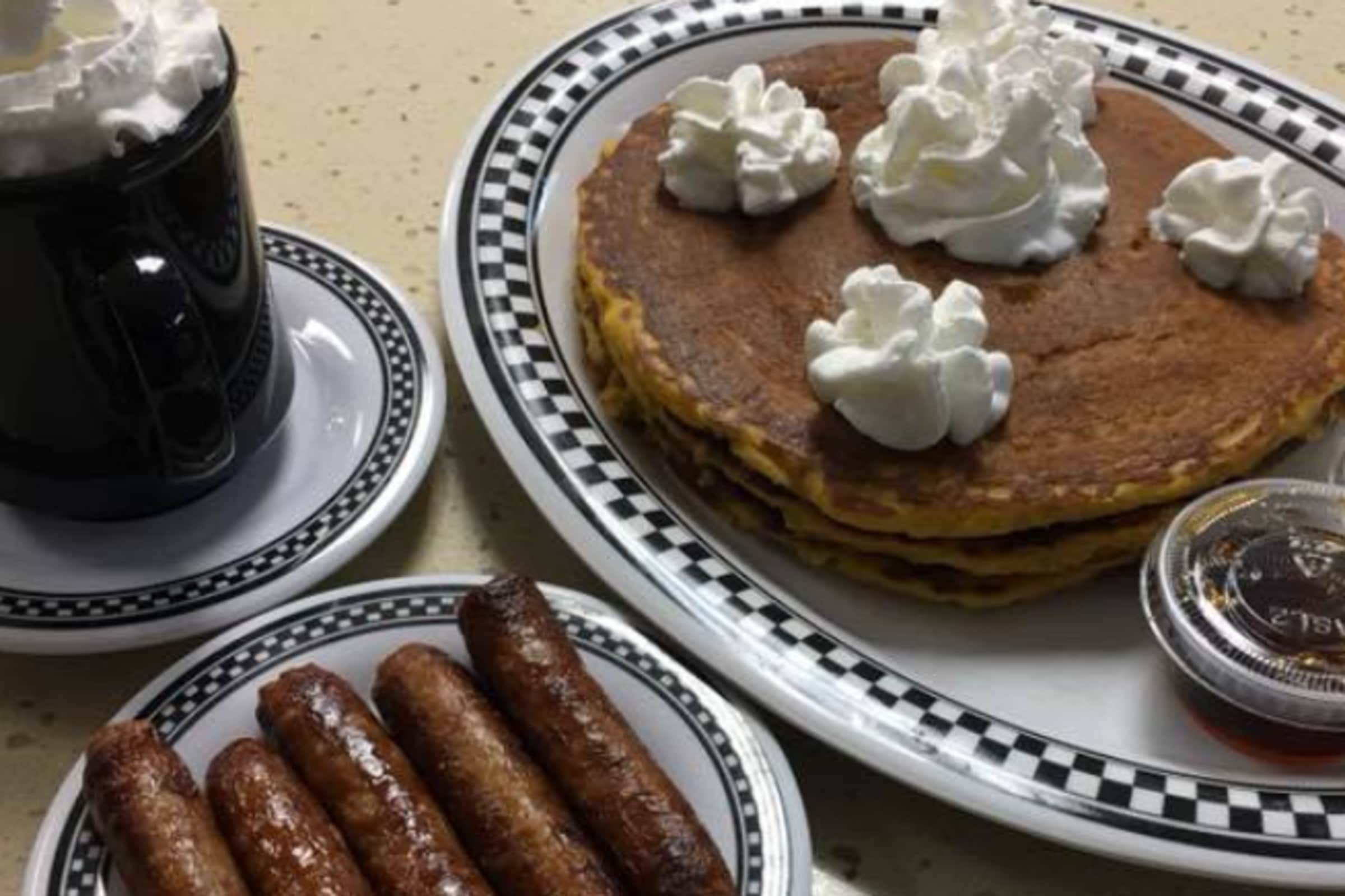 Mauri's Family Restaurant Delivery Menu Order Online 510 E Hawley