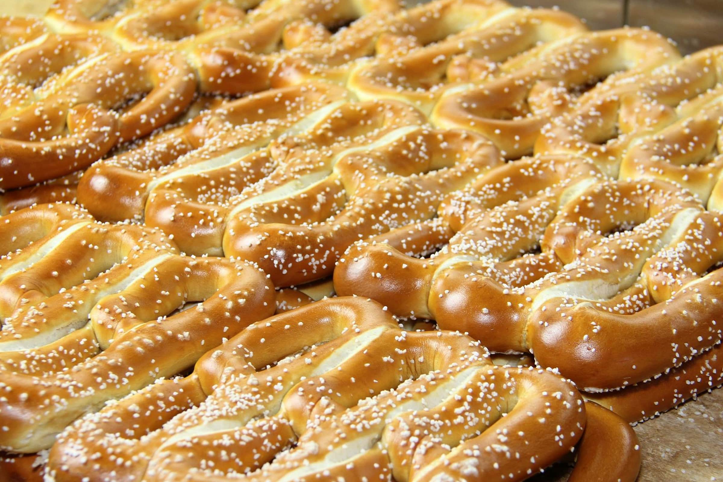 Philly Style Soft Pretzel Bakery Delivery Menu Order Online 920