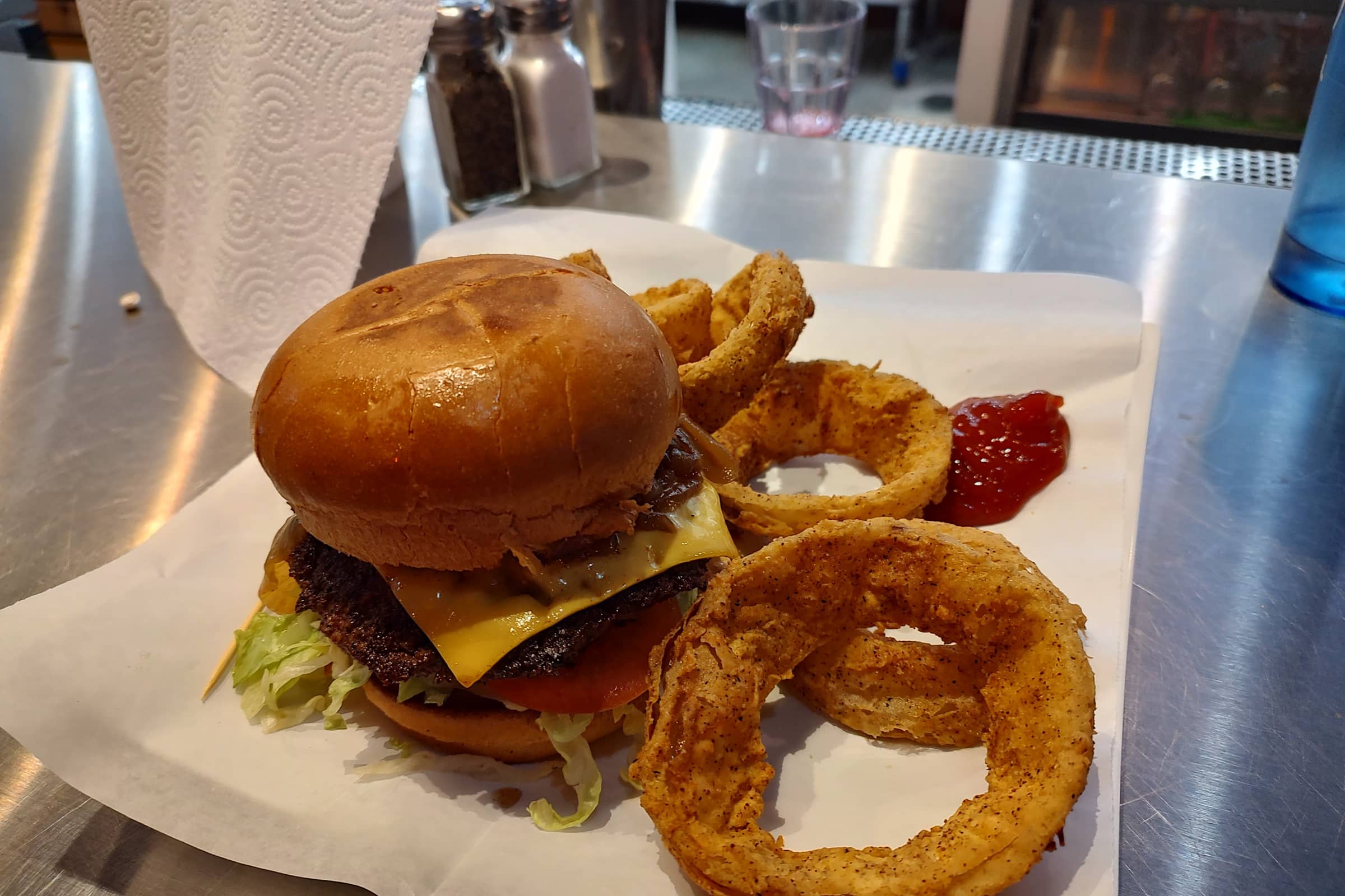 T J Reeds/ Flippers Delivery Menu Order Online Farm to Market 517