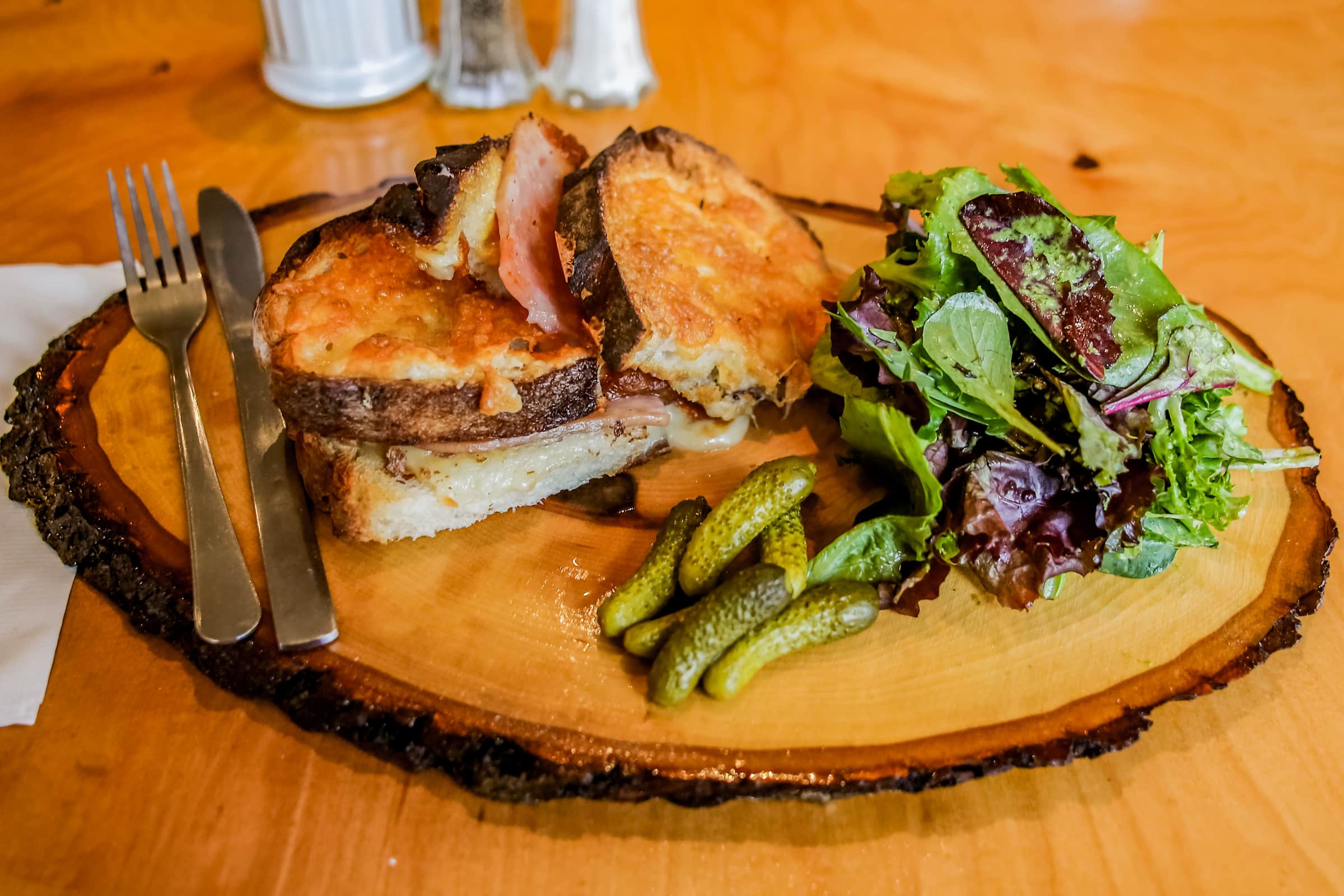 Crème Brulee Bistro & Café Delivery Menu Order Online 1800 S 4th St