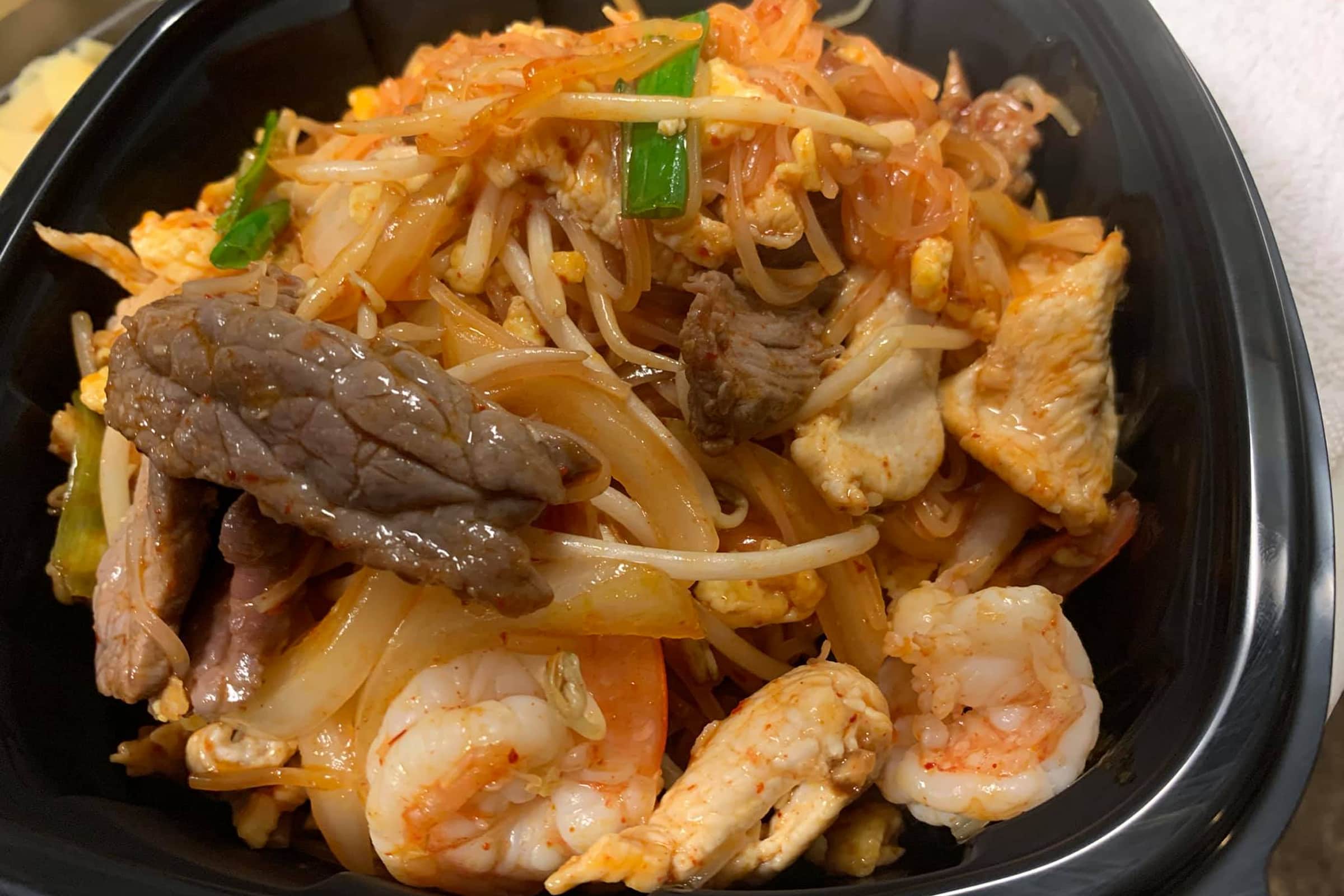 thai food in hickory nc