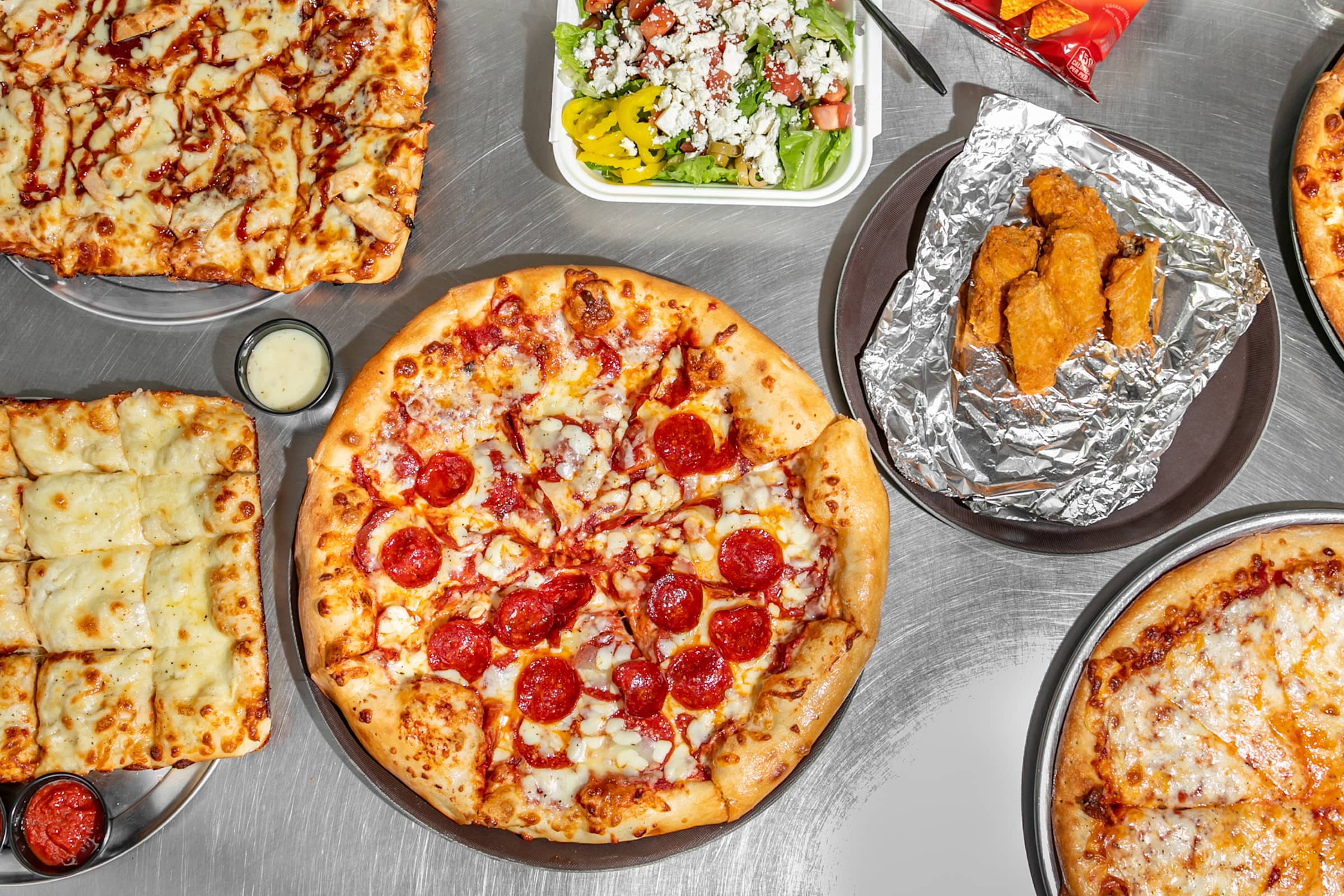 Issa's Pizza LLC Delivery Menu Order Online 530 N Huron St