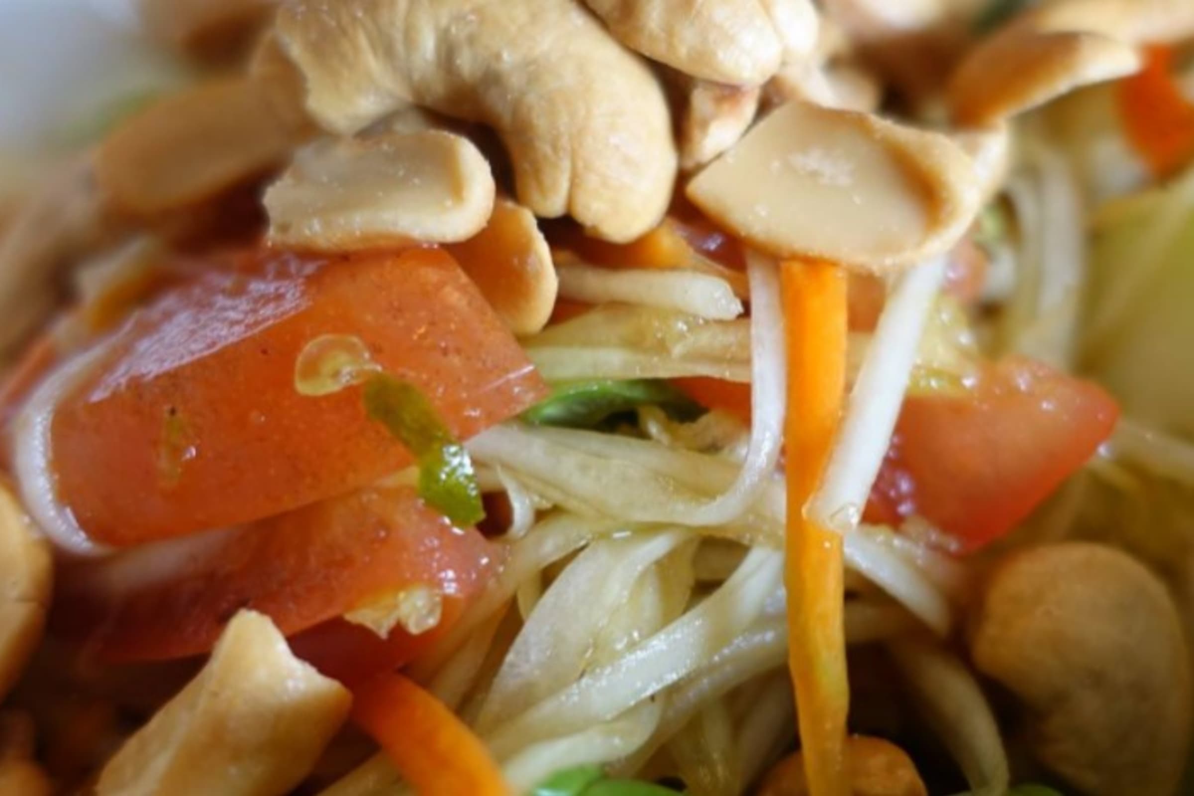 Thai Flavors Delivery Menu Order Online 1254 E 14th St Des Moines