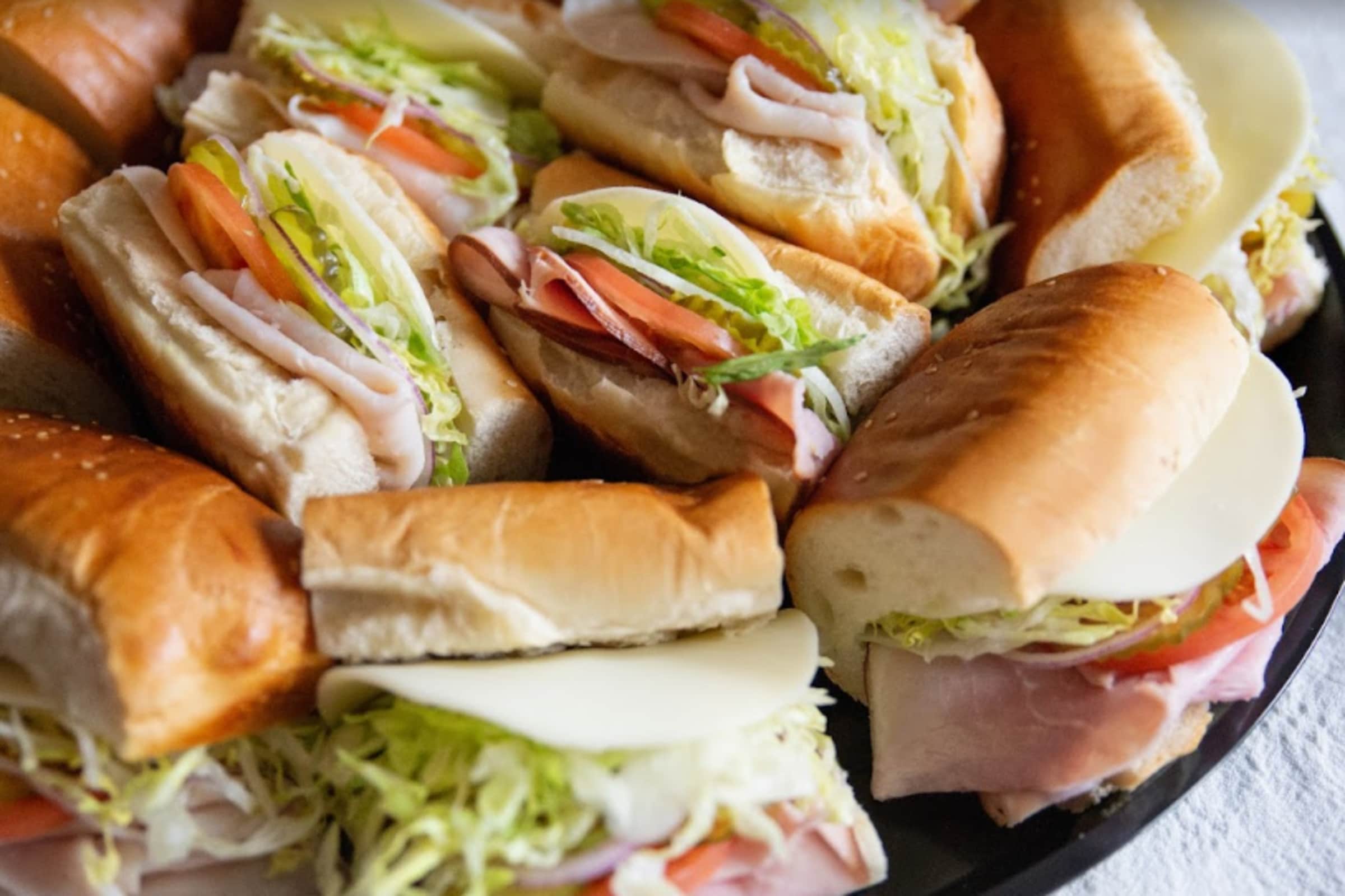 Picnic Basket Delivery Menu Order Online W329 N4492 Lakeland Dr