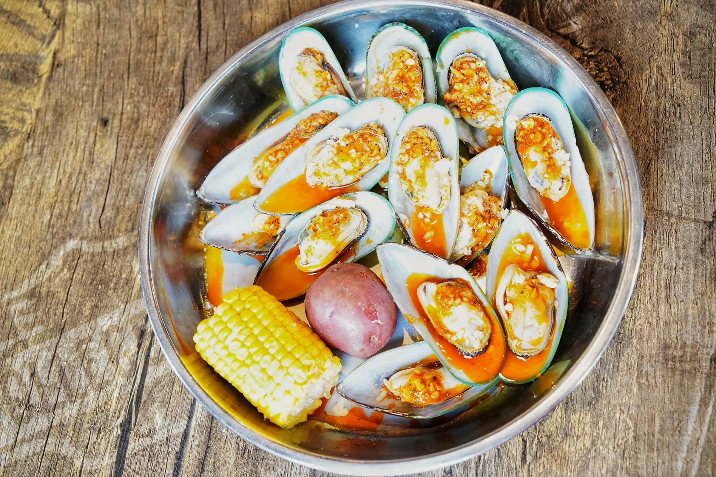 The Juicy Crab Delivery Menu Order Online 1120 Bullsboro Dr Newnan