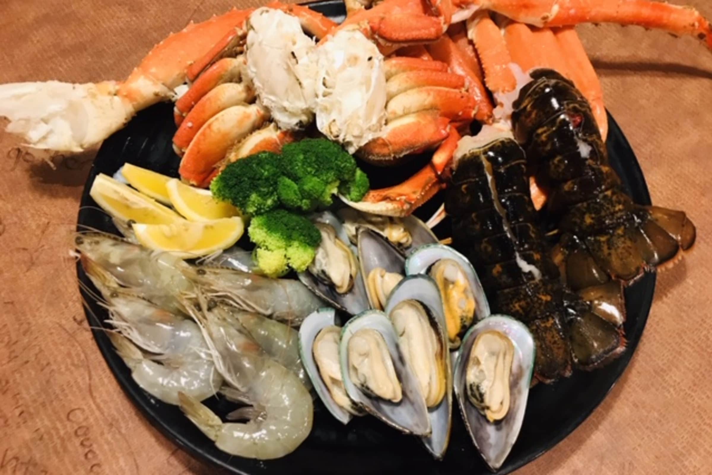 The Saucy Crab Delivery Menu Order Online 7216 W 191st St Tinley Park, IL Grubhub