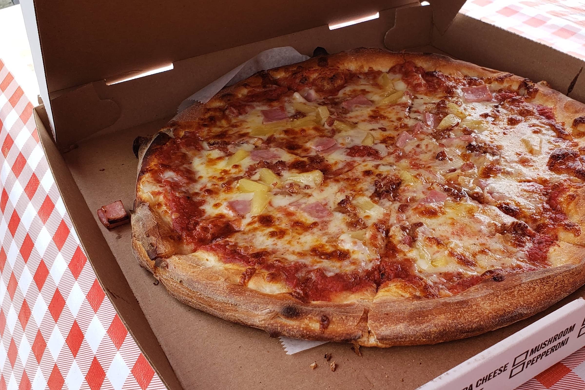 Congamond Pizza Company Delivery Menu Order Online 81 Point Grove