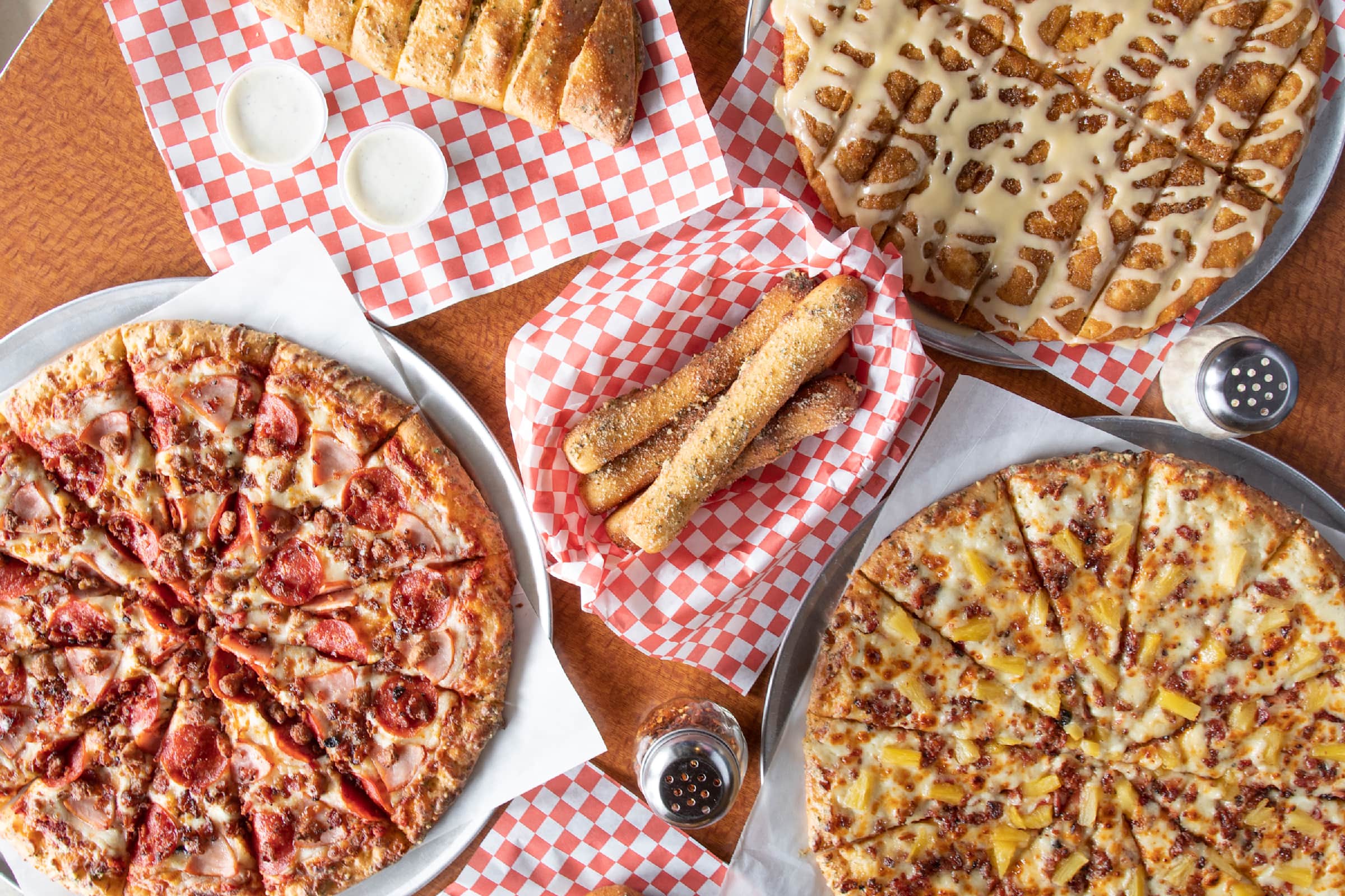 Louie's Pizzeria Delivery Menu Order Online 1095 N Main St Layton