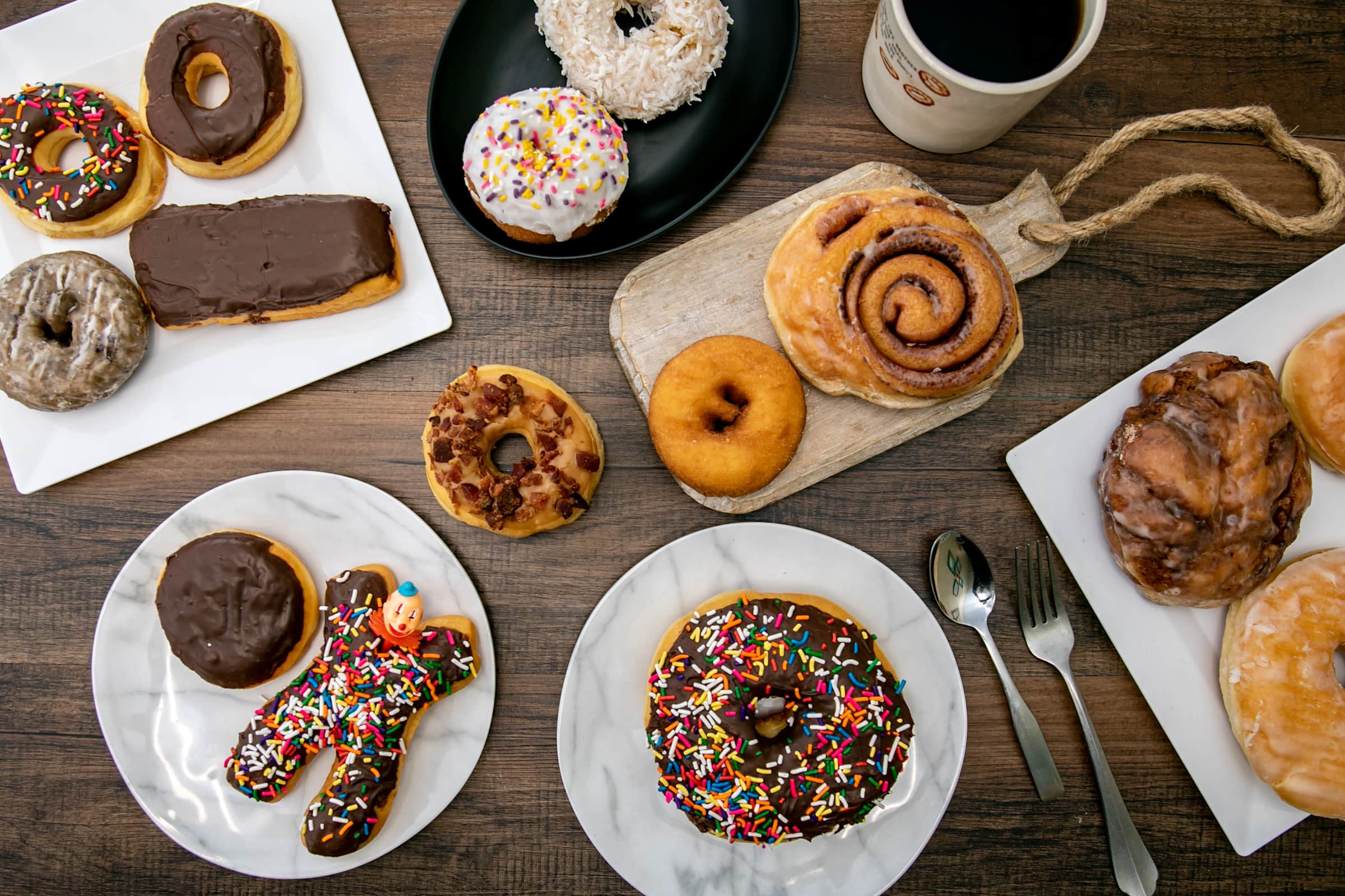 Howard's Donuts Delivery Menu Order Online 8130 Bellevue Pkwy