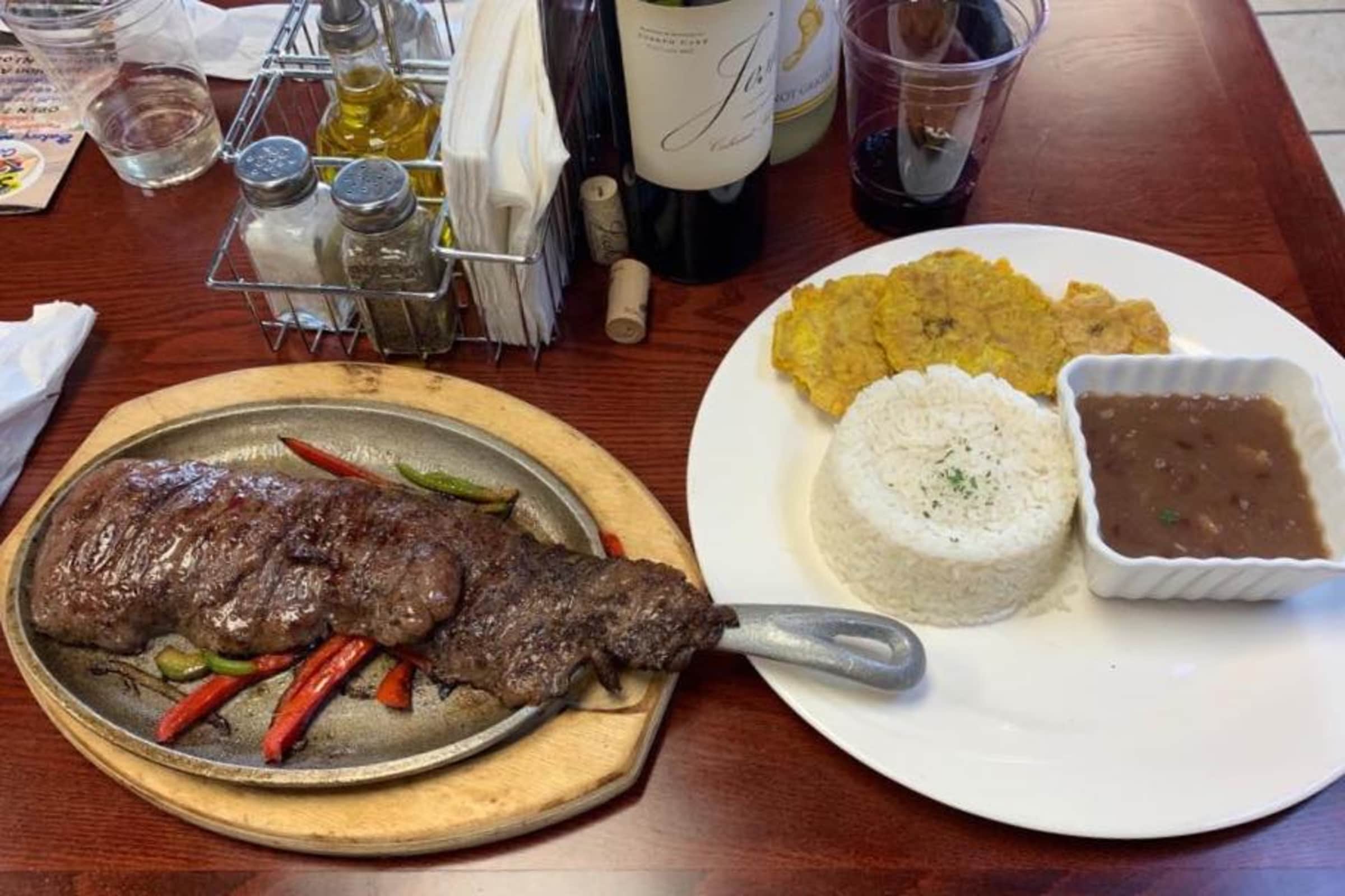 Sabor 3 Colores Colombian Bakery and Restaurant Delivery Menu Order