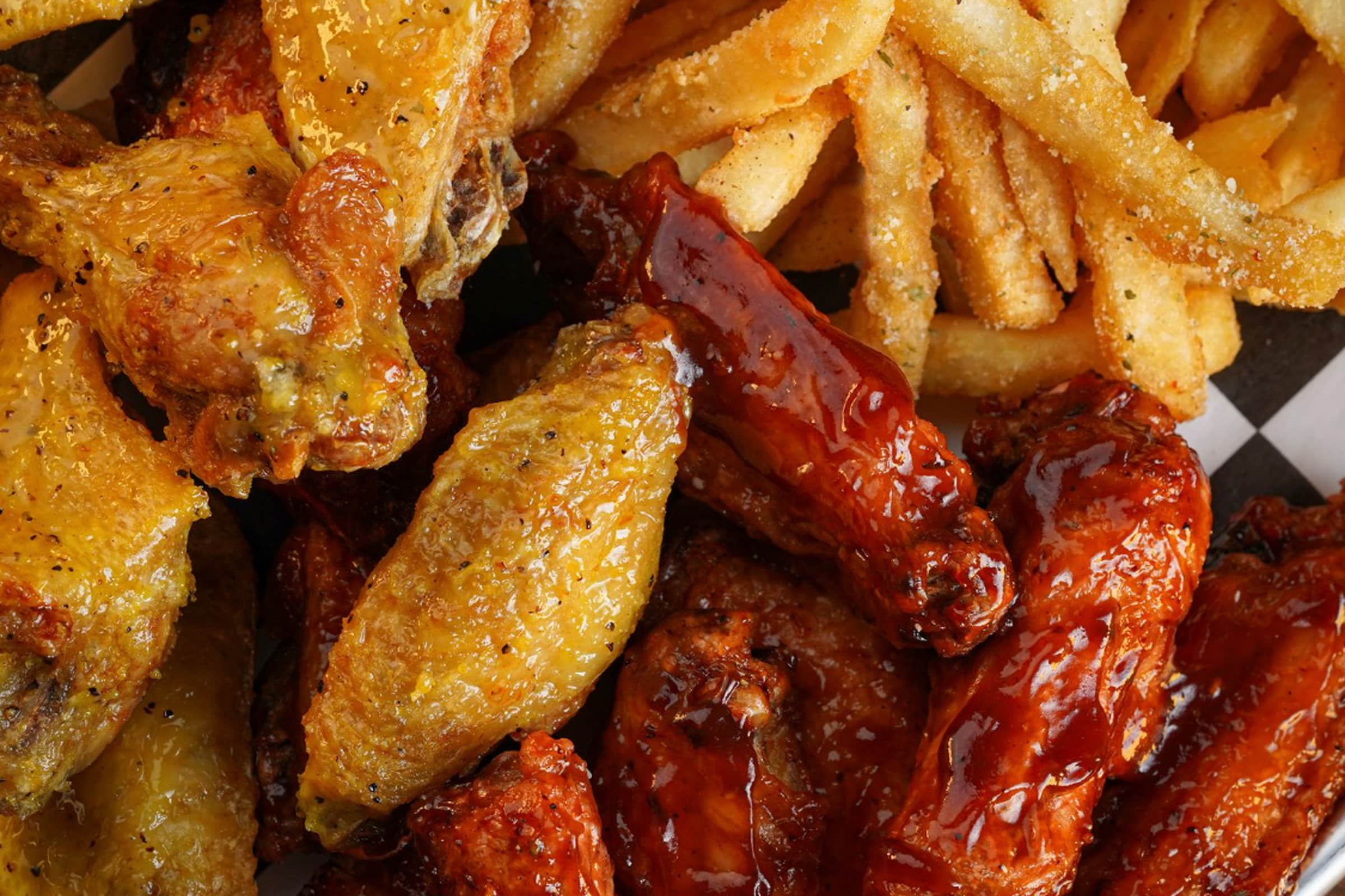 Wing Snob Delivery Menu Order Online 5179 N High St Columbus Grubhub