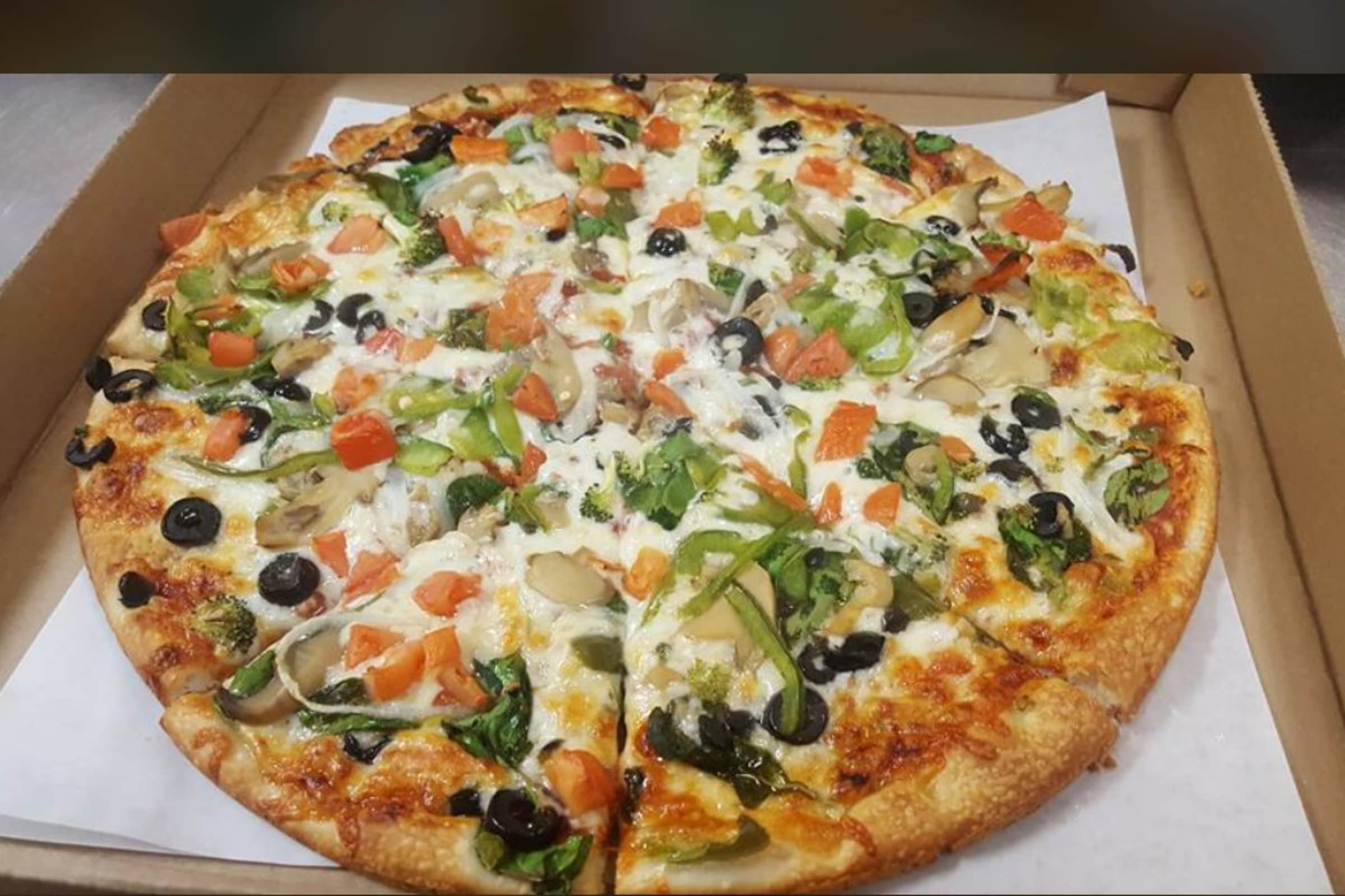 Zedas Pizza Delivery Menu Order Online 65 Laurel St Fitchburg Grubhub