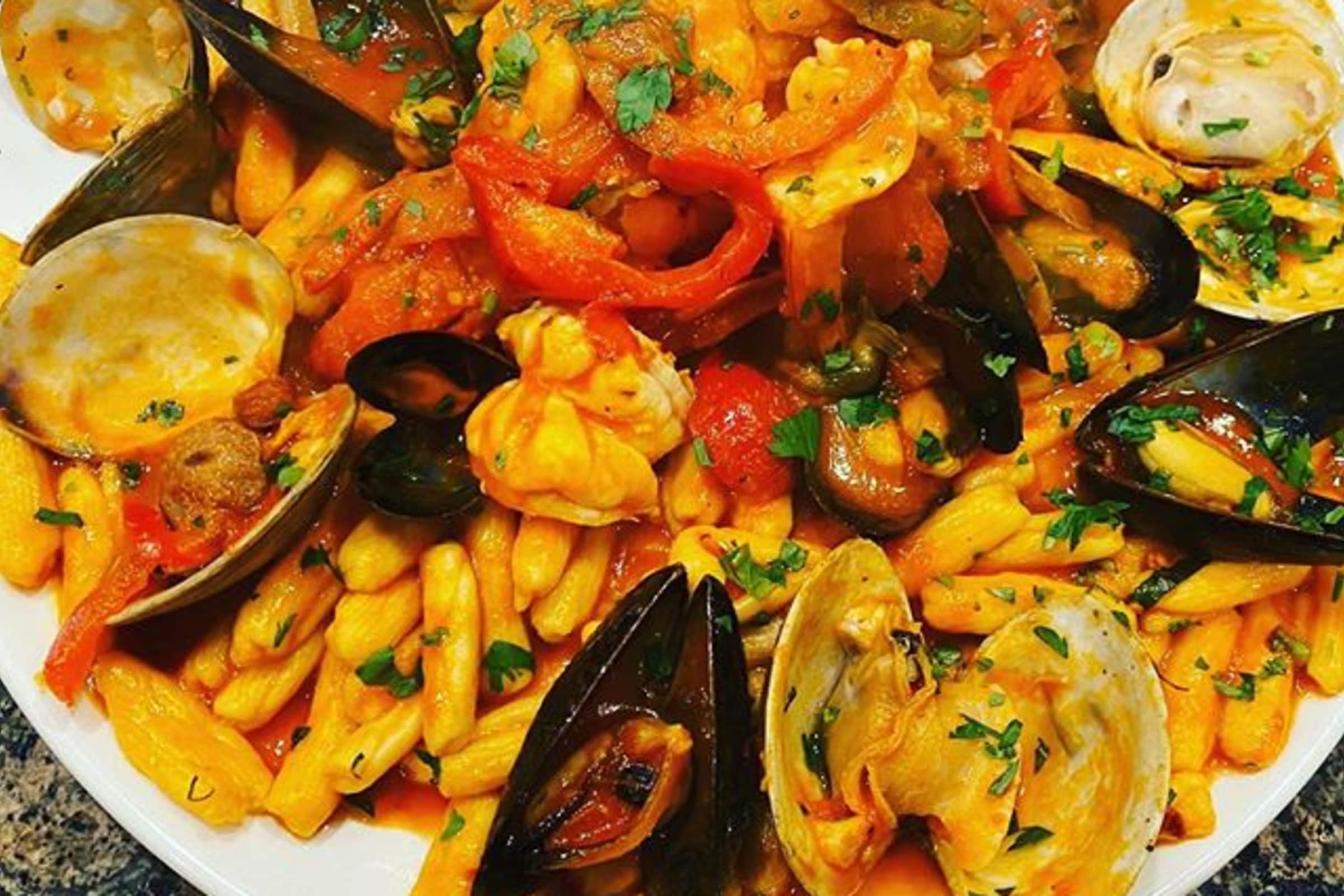 Salvatore’s of Elmont Pizzeria & Restaurant Delivery Menu Order