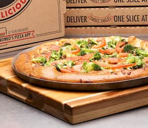 Romeo's Pizza (Crown Plaza) - Columbus, OH Restaurant | Menu ...