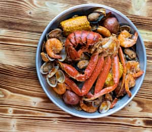 Hook & Reel Cajun Seafood & Bar Delivery Menu