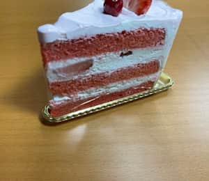 Fresh Cream Strawberry cake (piece)