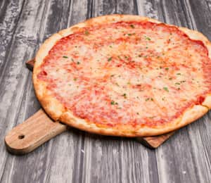 Lazaro's pizza shop