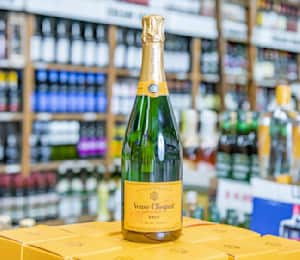 Veuve Clicquot Brut Yellow Label 750ml - Bottle Shop of Spring Lake