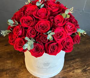 100 Red Roses BOUQUET Austin Florist: Malina Flowers - Flower Delivery in  TX