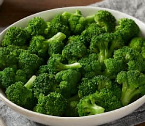 Family Size Steamed Broccoli