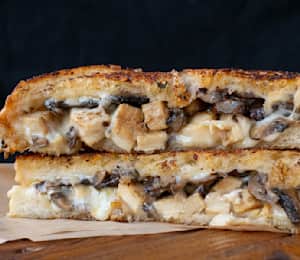 The Melt 7th Figueroa LA Delivery Menu Order Online 735 S