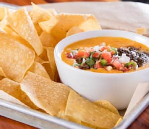Chipotle Queso & Chips