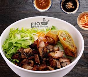 Pho noodle store station