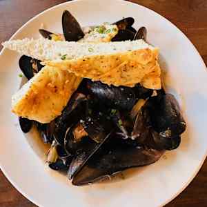 Bluefish River Tavern - Duxbury, MA Restaurant | Menu + Delivery | Seamless