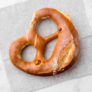 Hannah's Bretzel - The Mart Delivery Menu | Order Online | 222 W  Merchandise Mart Plaza Chicago | Grubhub