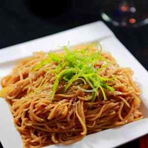 コレクション Nudle We slurped up oodles of chilled noodles with this chain's